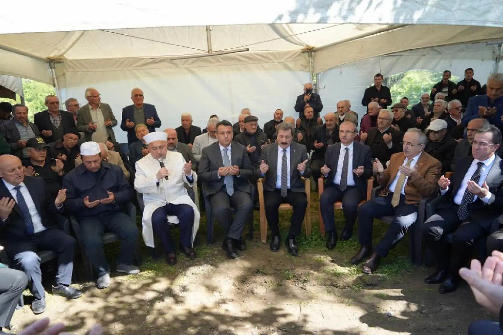 Samsun'daki heyelan faciası: Baba ve iki çocuğu gözyaşları içinde uğurlandı