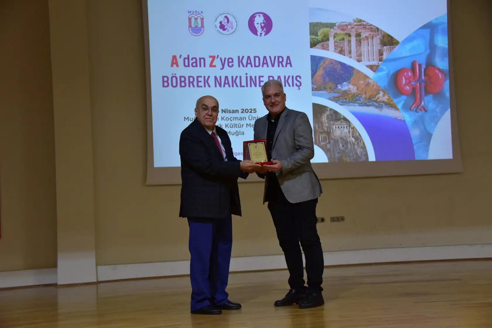 Muğla'da böbrek nakline ışık tutan bölgesel toplantı gerçekleştirildi