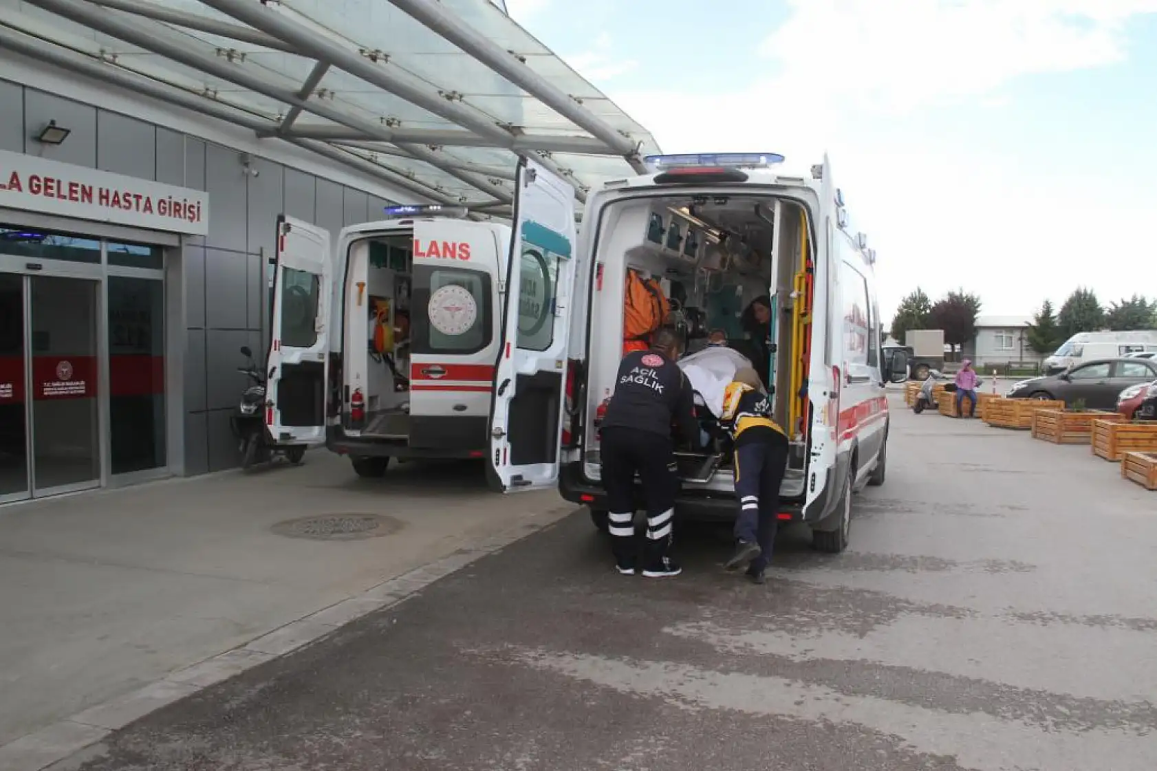 Konya'da yolcu otobüsü devrildi: 13 yaralı