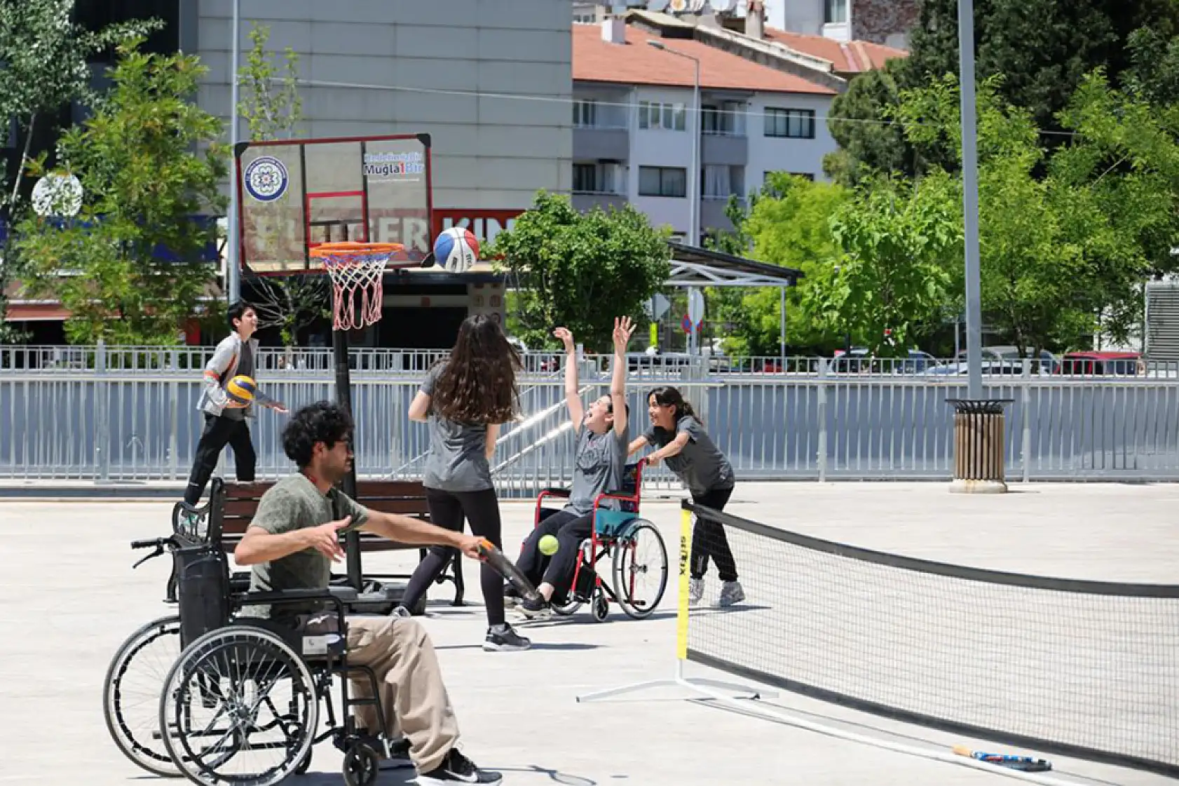 Menteşe'de 'Aynı Güneşin Altında' buluştular