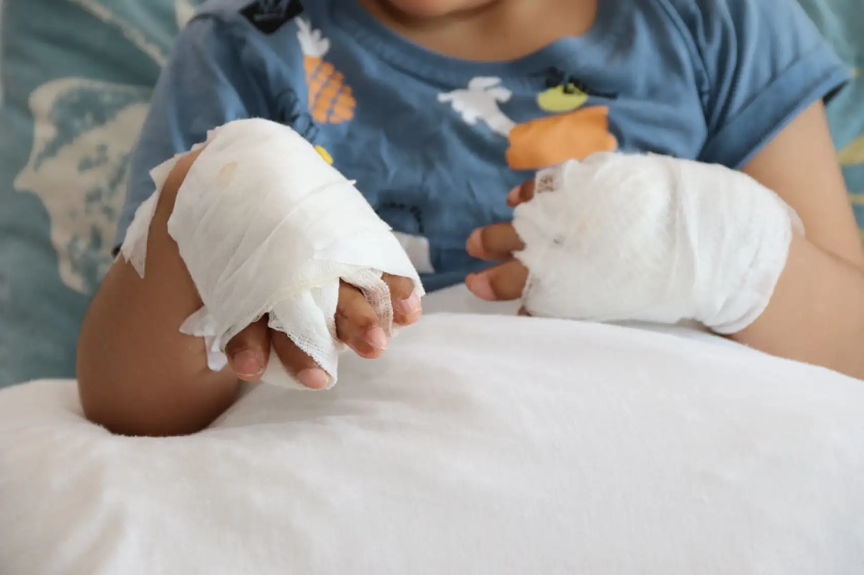 Doktorların ismini yeni duyduğu rahatsızlık Eskişehir'de tedavi edildi, 10 parmağı açıldı