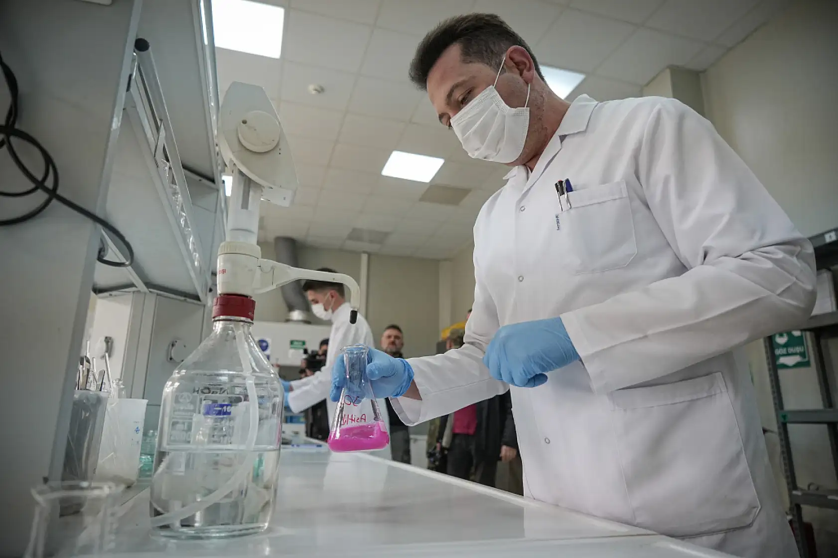 Mehmetçiğin içtiği sütten, yediği konserveye kadar hepsi bu laboratuvardan geçiyor