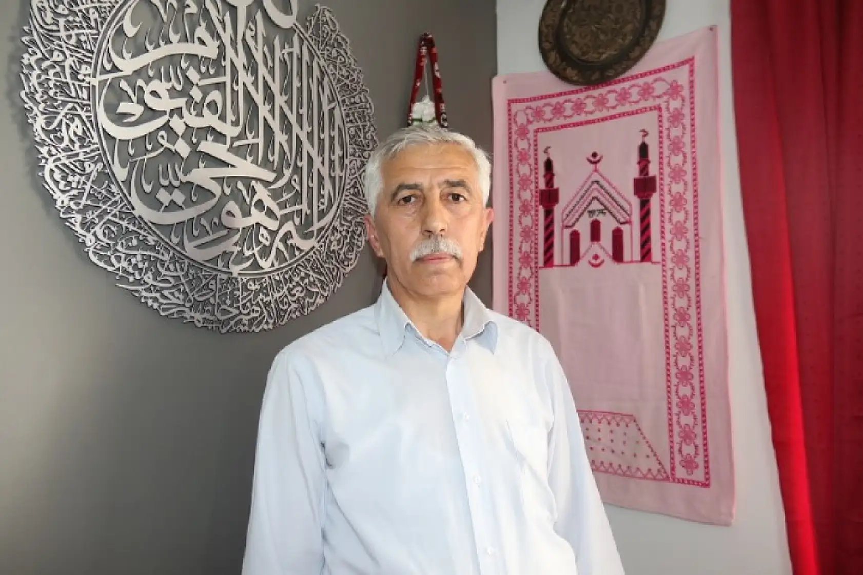 Genç kuşaklara geçmişini unutturmamak için evini müzeye çevirdi