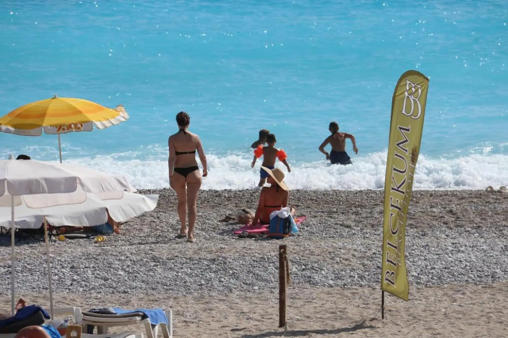 Fethiye'nin gözdesi Ölüdeniz'de sezon hareketliliği