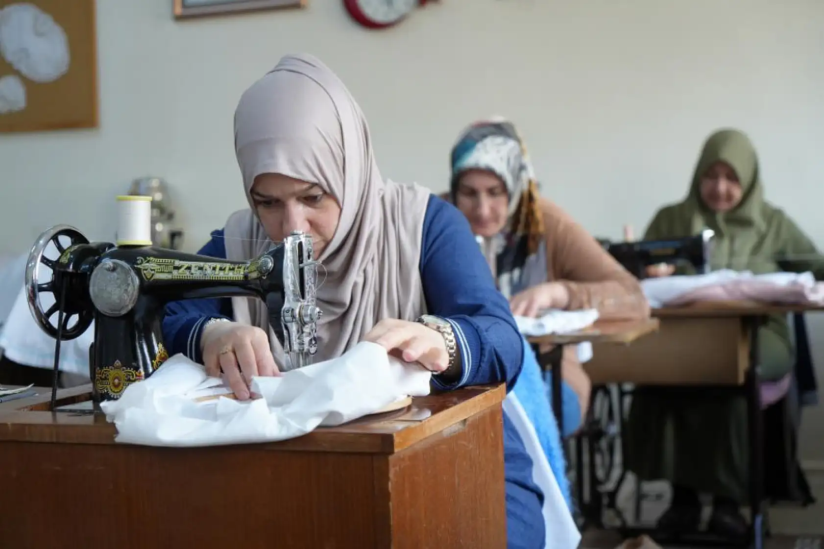 Bir döneme damgasını vurmuştu: Geçmişin izlerini taşıyan beyaz işi ürünler antika dikiş makinelerinde hayata döndürülüyor