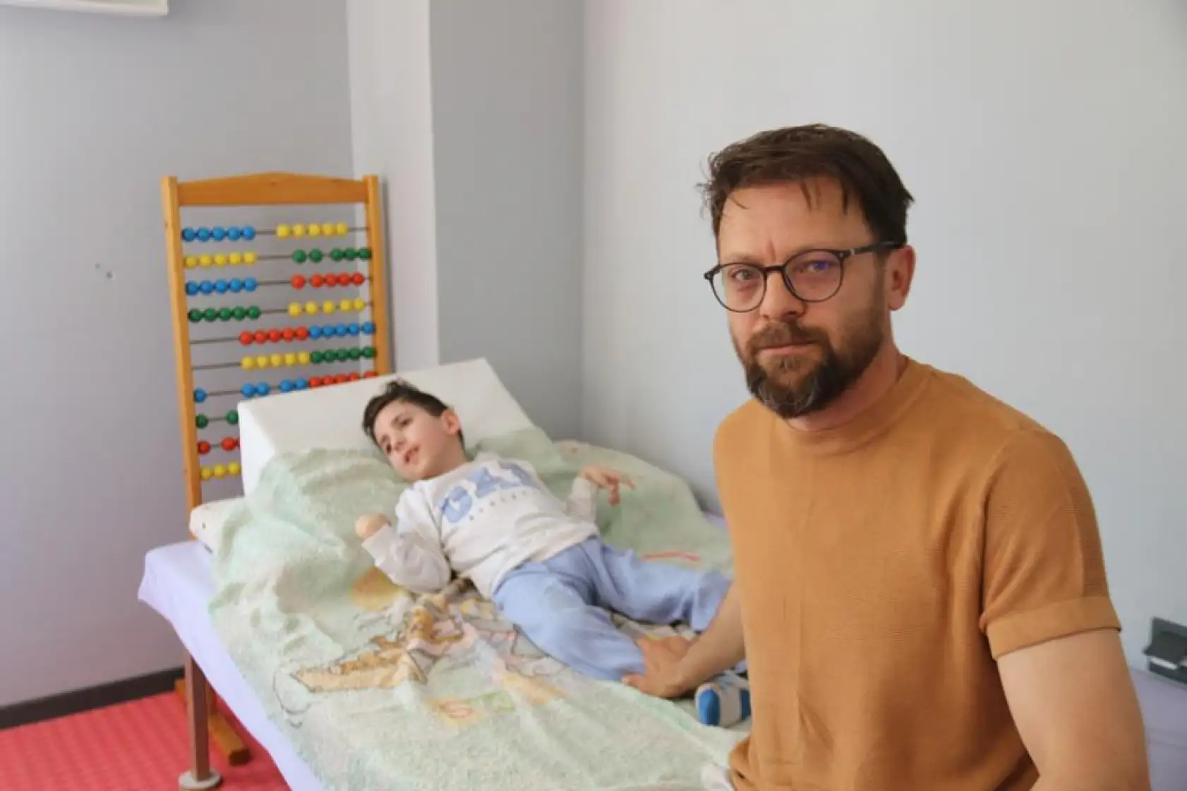 Doktorlar bile şaşkın! Türkiye'de ender görülen vaka: Emir'in umut hikayesi