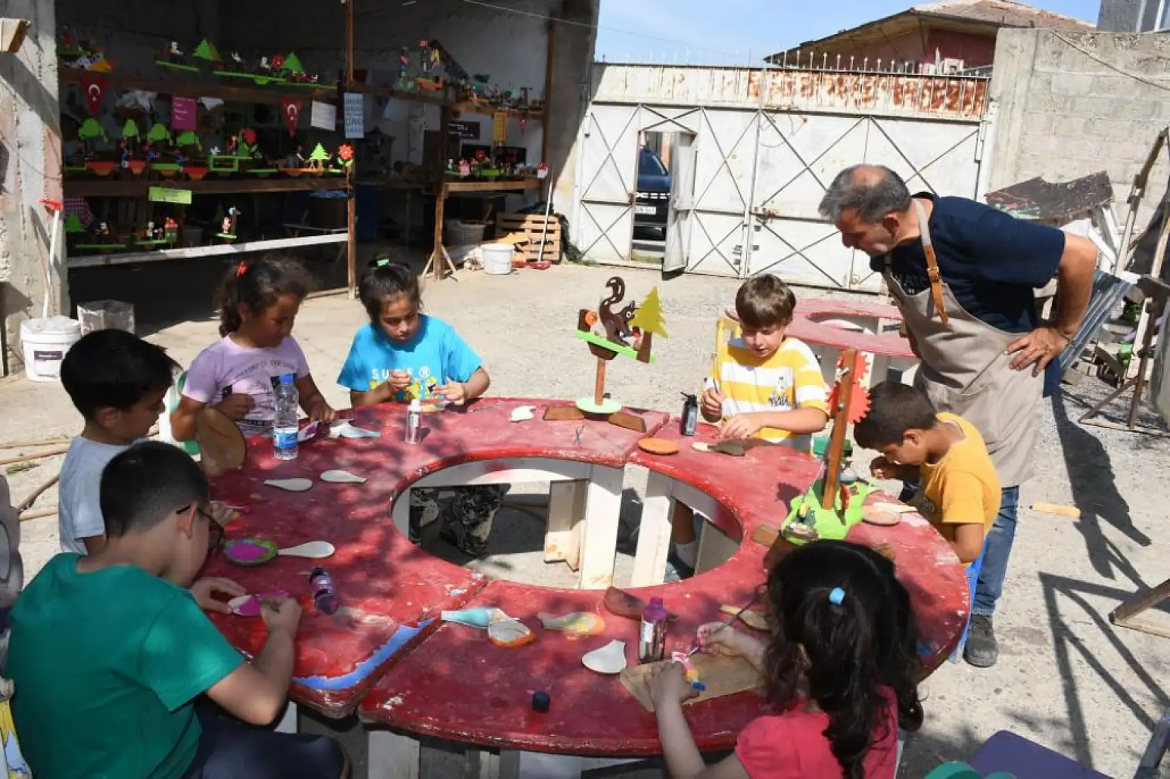 Sadece 13 yaşında! Hayallerini oyuncağa dönüştürüyor