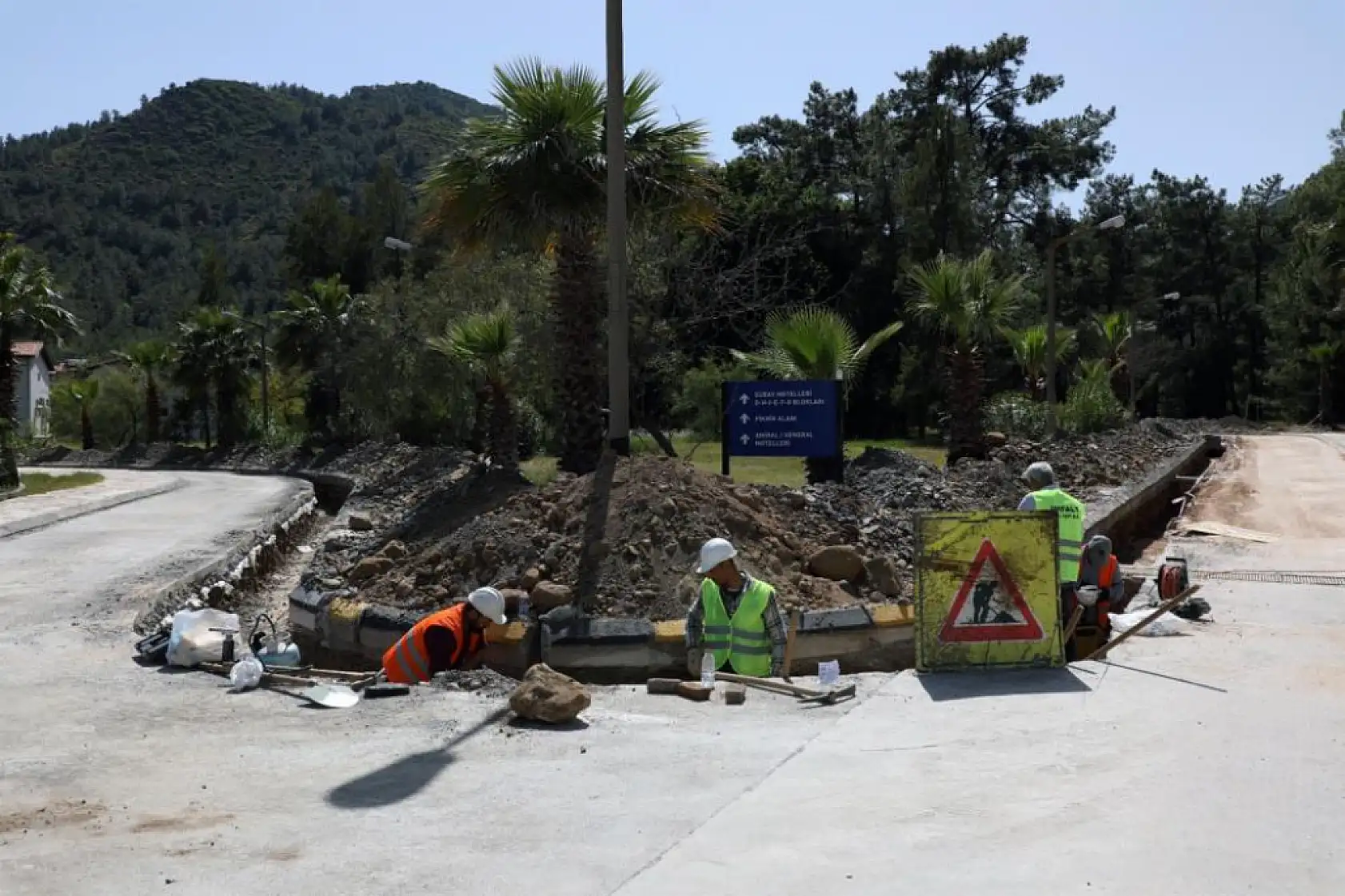 Marmaris Aksaz'da içme suyu ve yangın hatları yenileniyor