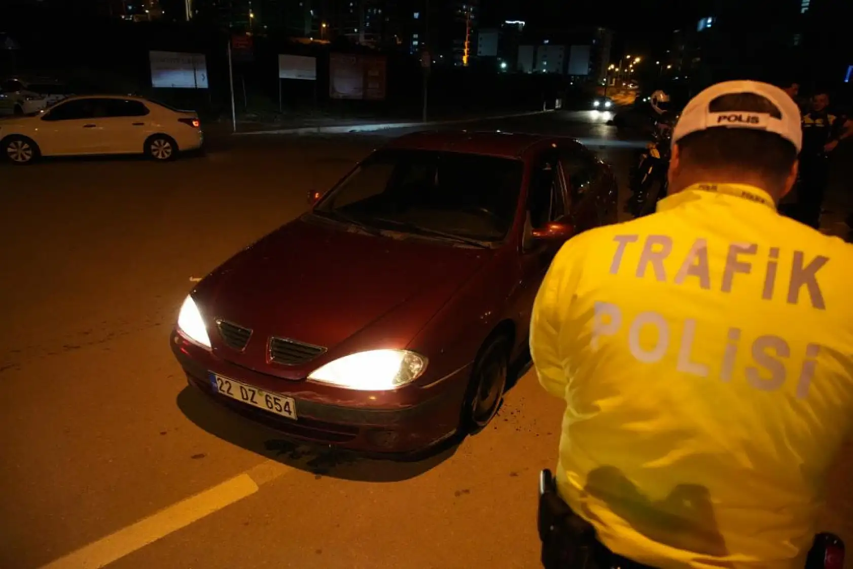 'Ben kaçmadım neden kaçayım, şoför kaçtı' dedi savunması yetmedi: Alkollü sürücünün kaçışı nefes kesti