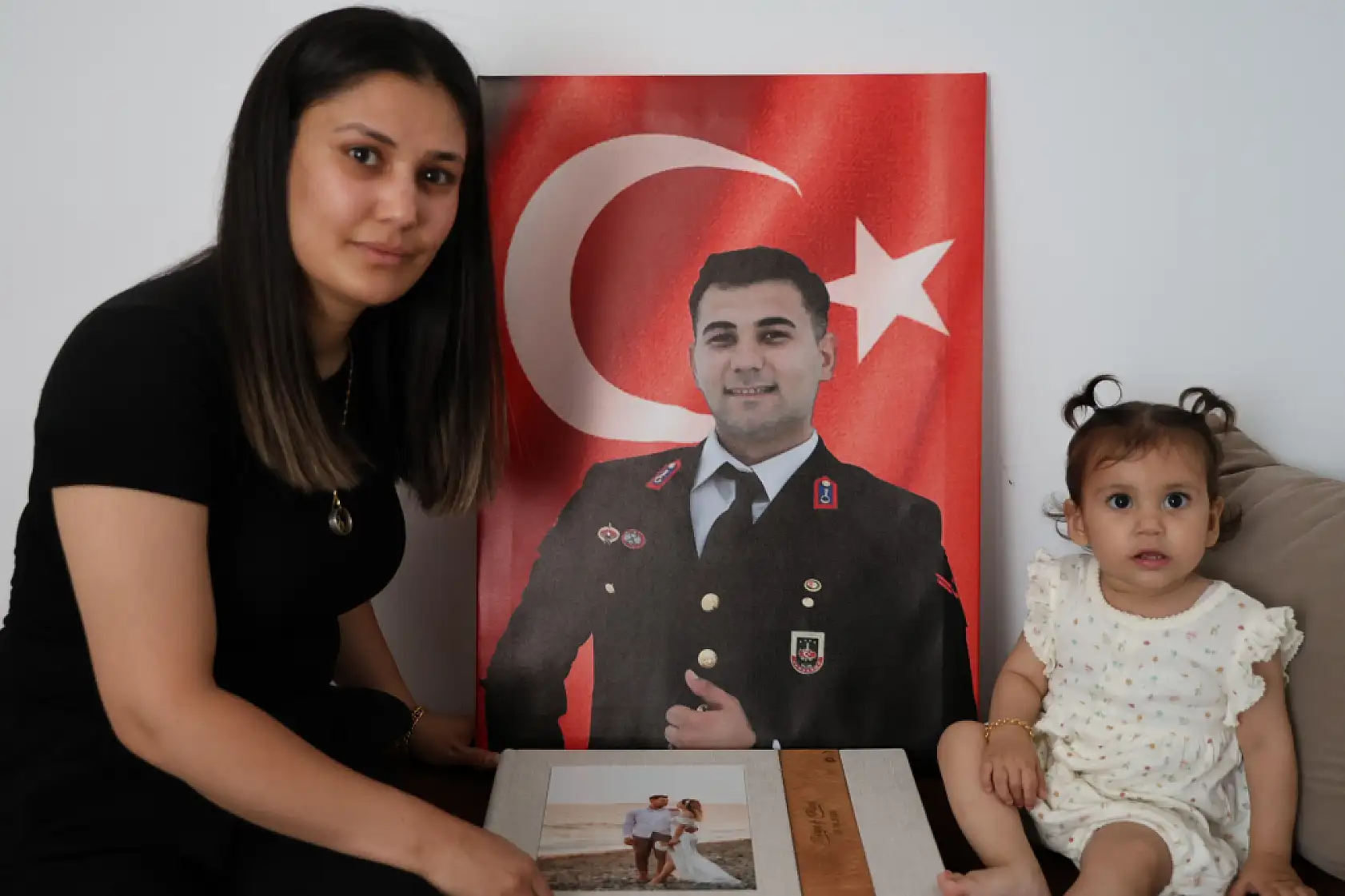 Duygulandıran hikaye: Şehit eşiyle yaptıklarını şimdi 13 aylık kızıyla yapıyor