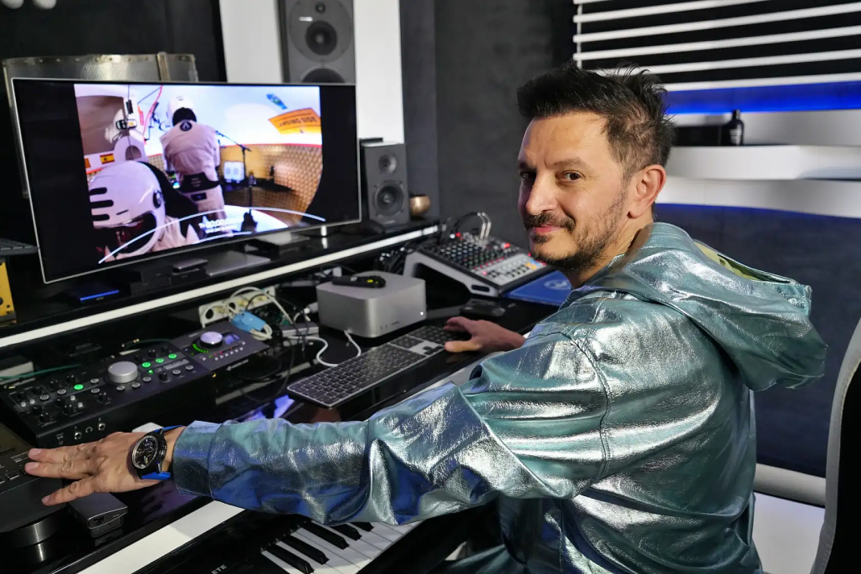 Türk DJ 55 bin fit'te müzik yaptı, Guinness Dünya Rekoru geldi