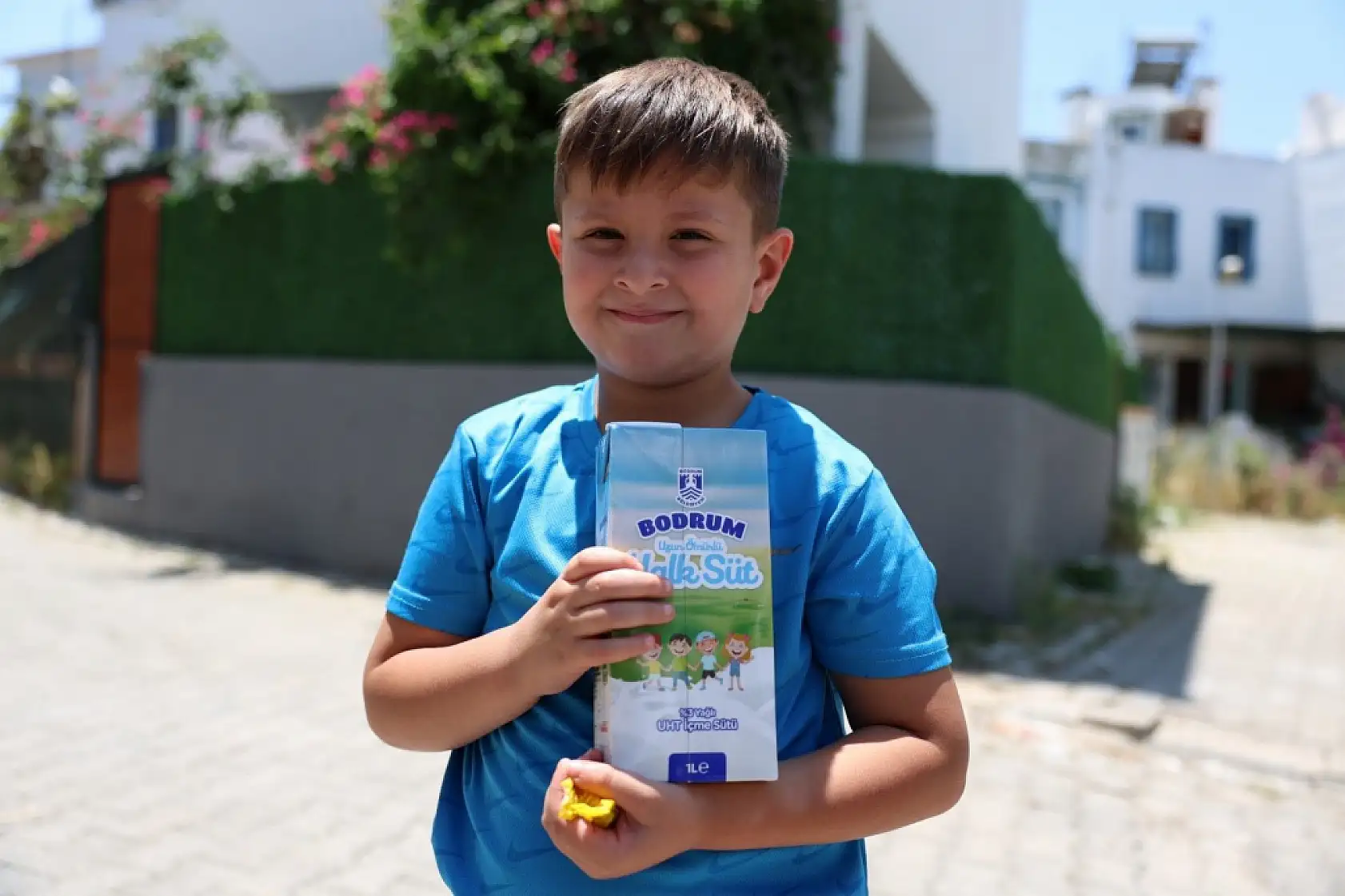 Bodrum Belediyesi 'Halk Süt Projesi'ni sürdürüyor