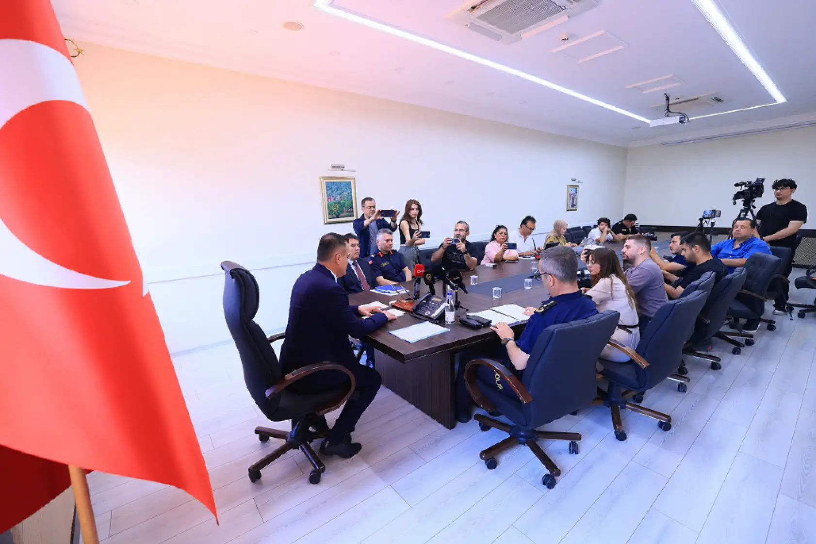 Muğla Valisi Akbıyık: 'Marmaris'te turizmi hedef alan paylaşımlar gerçek dışı'