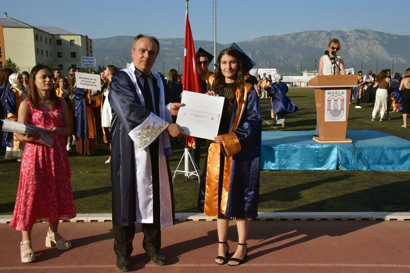MSKÜ'lü geleceğin öğretmenleri mezun oldu