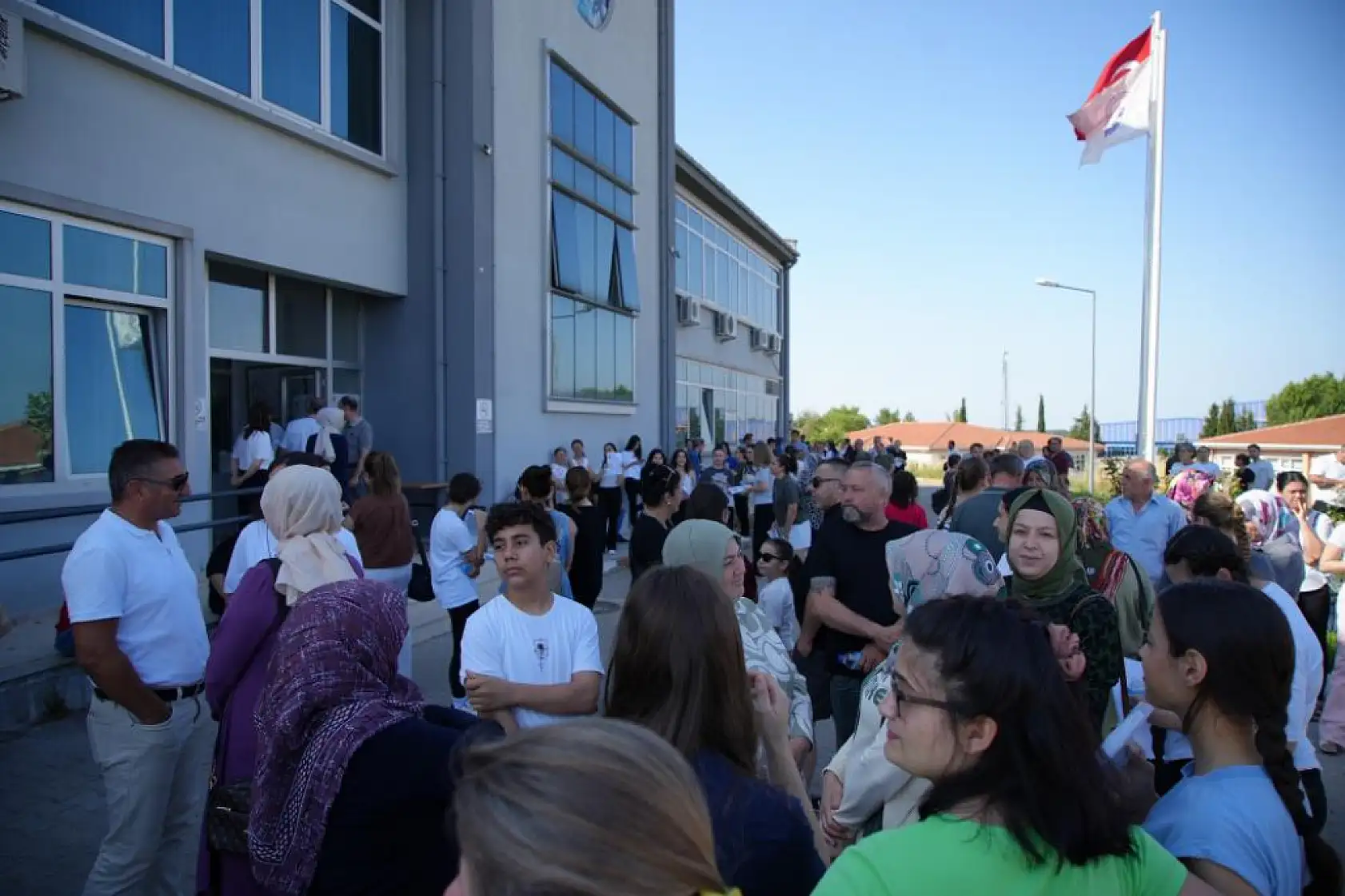 YKS'nin en yaşlı adayı 81 yaşındaki 'Bilge Dede' 8. kez sınav heyecanı yaşadı