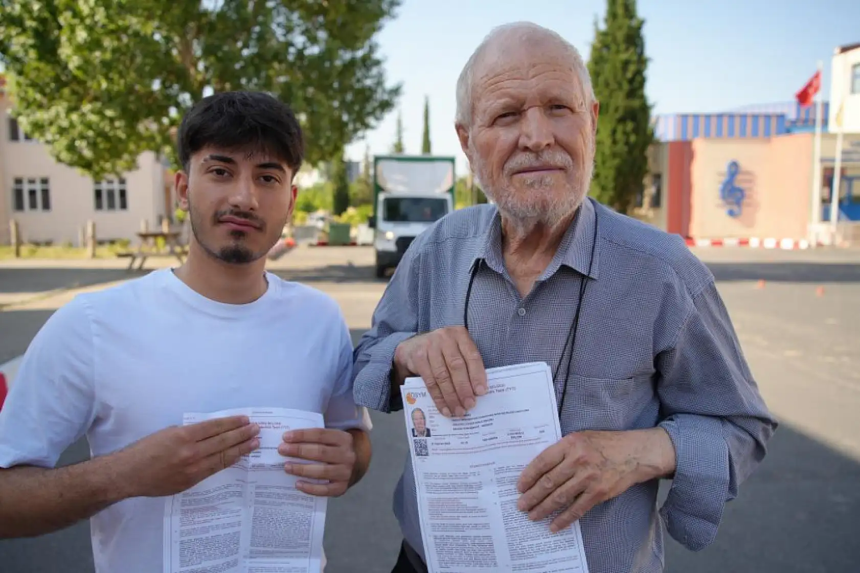 YKS'nin en yaşlı adayı 81 yaşındaki 'Bilge Dede' 8. kez sınav heyecanı yaşadı