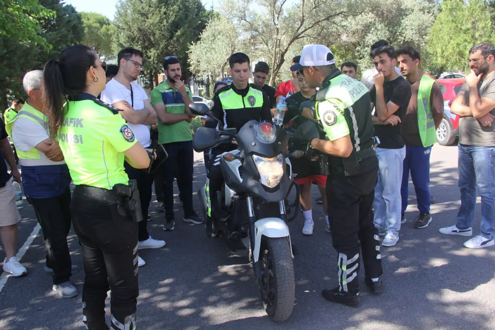 Muğla'da trafik güvenliği için 'KASKOM' projesi geniş katılımla devam ediyor