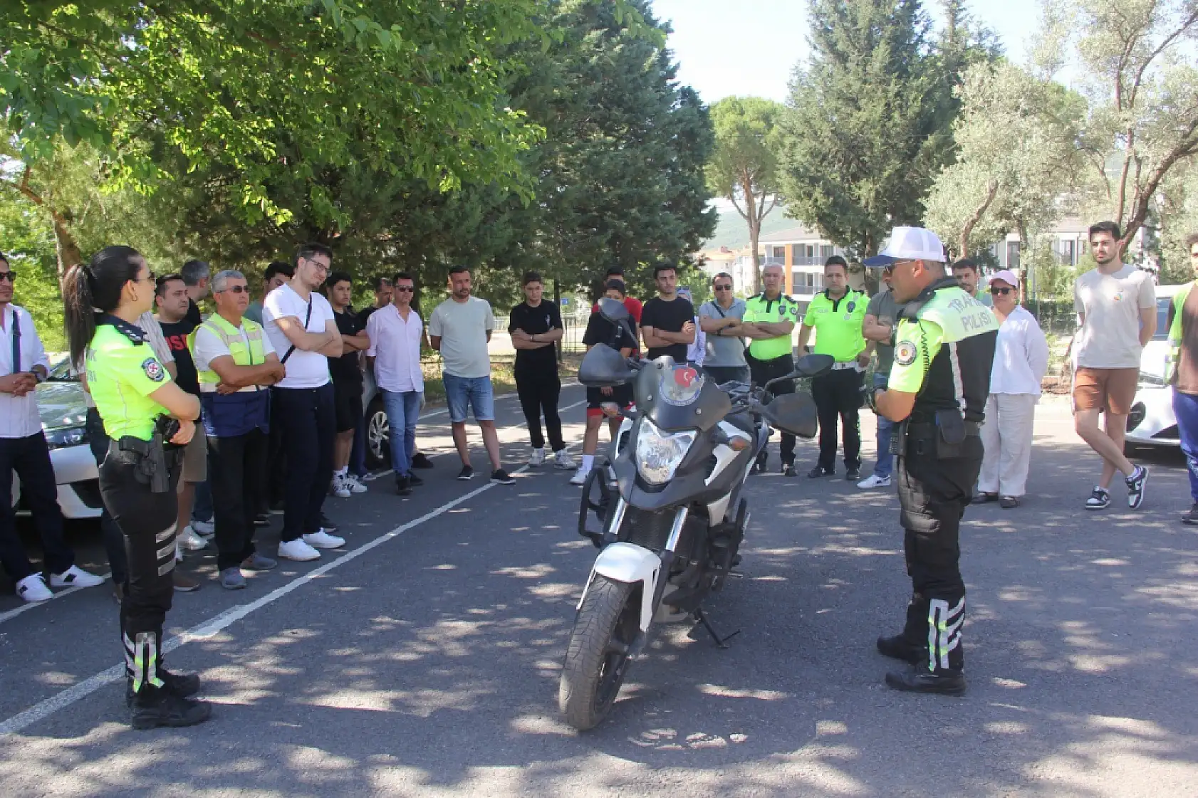 Muğla'da trafik güvenliği için 'KASKOM' projesi geniş katılımla devam ediyor