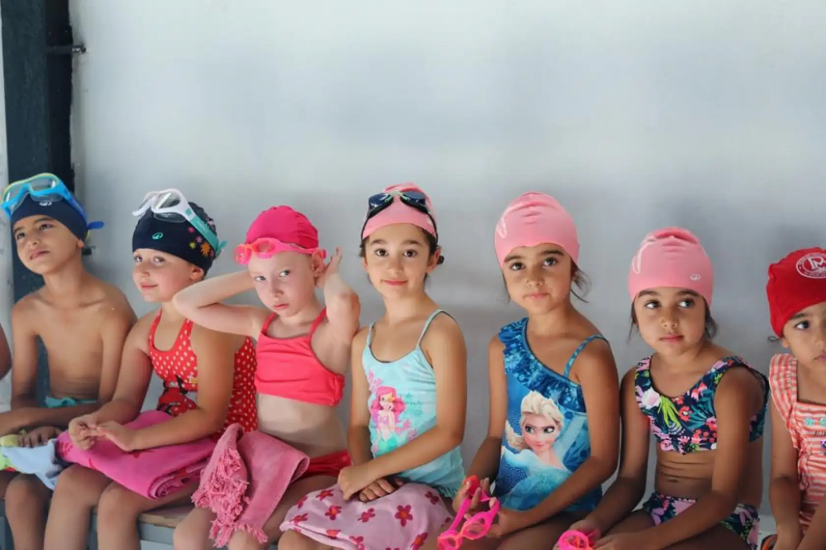 Bodrum Belediyesi'nin ücretsiz yüzme kursları başladı