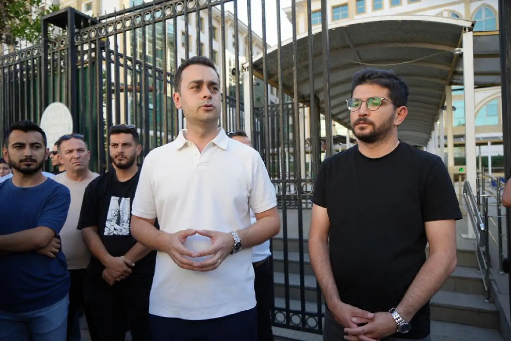 Antalya Büyükşehir Belediye Başkanı Böcek tutuklandı