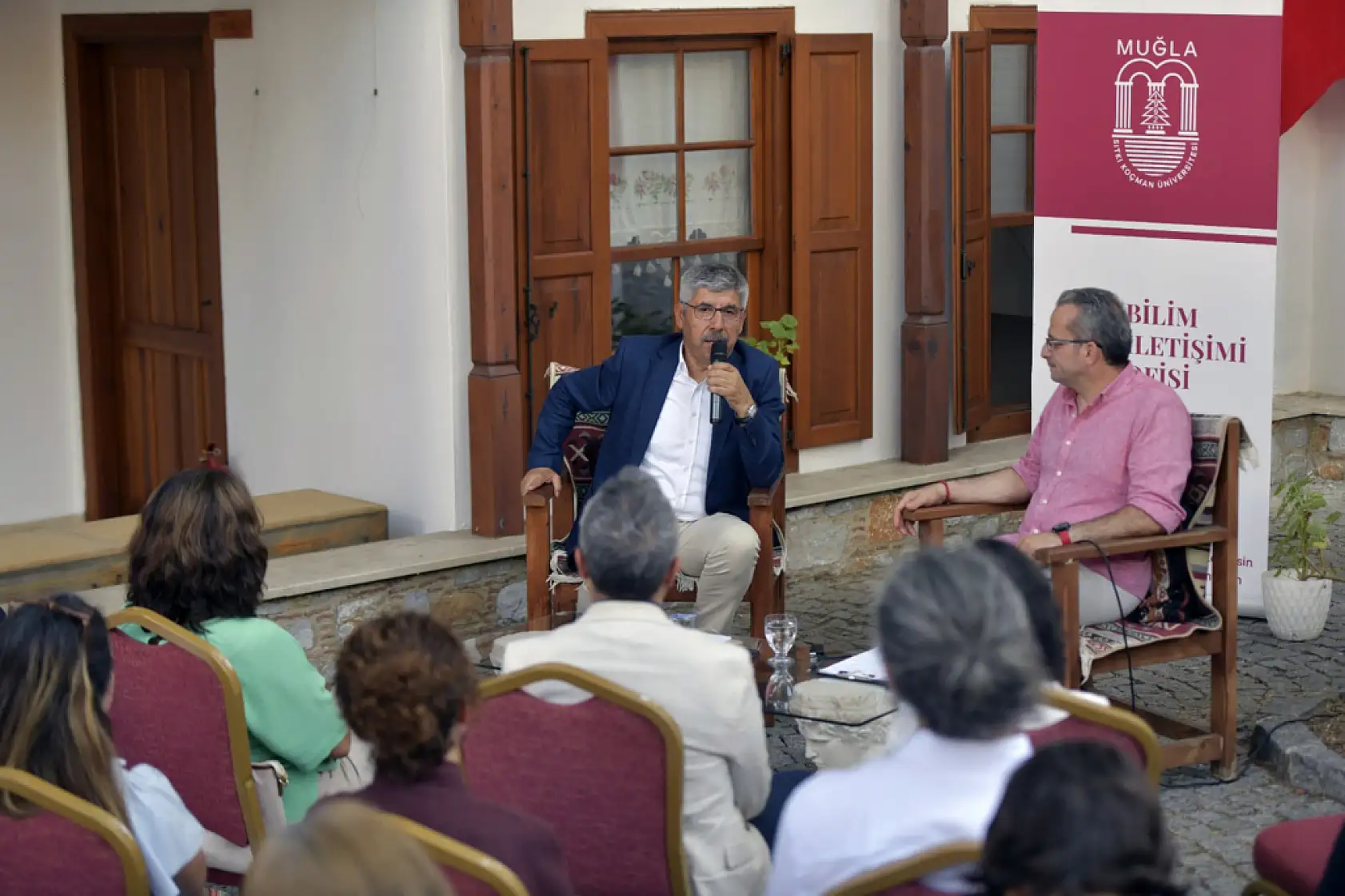 MSKÜ Bilim Kafe'de tarih konuşuldu