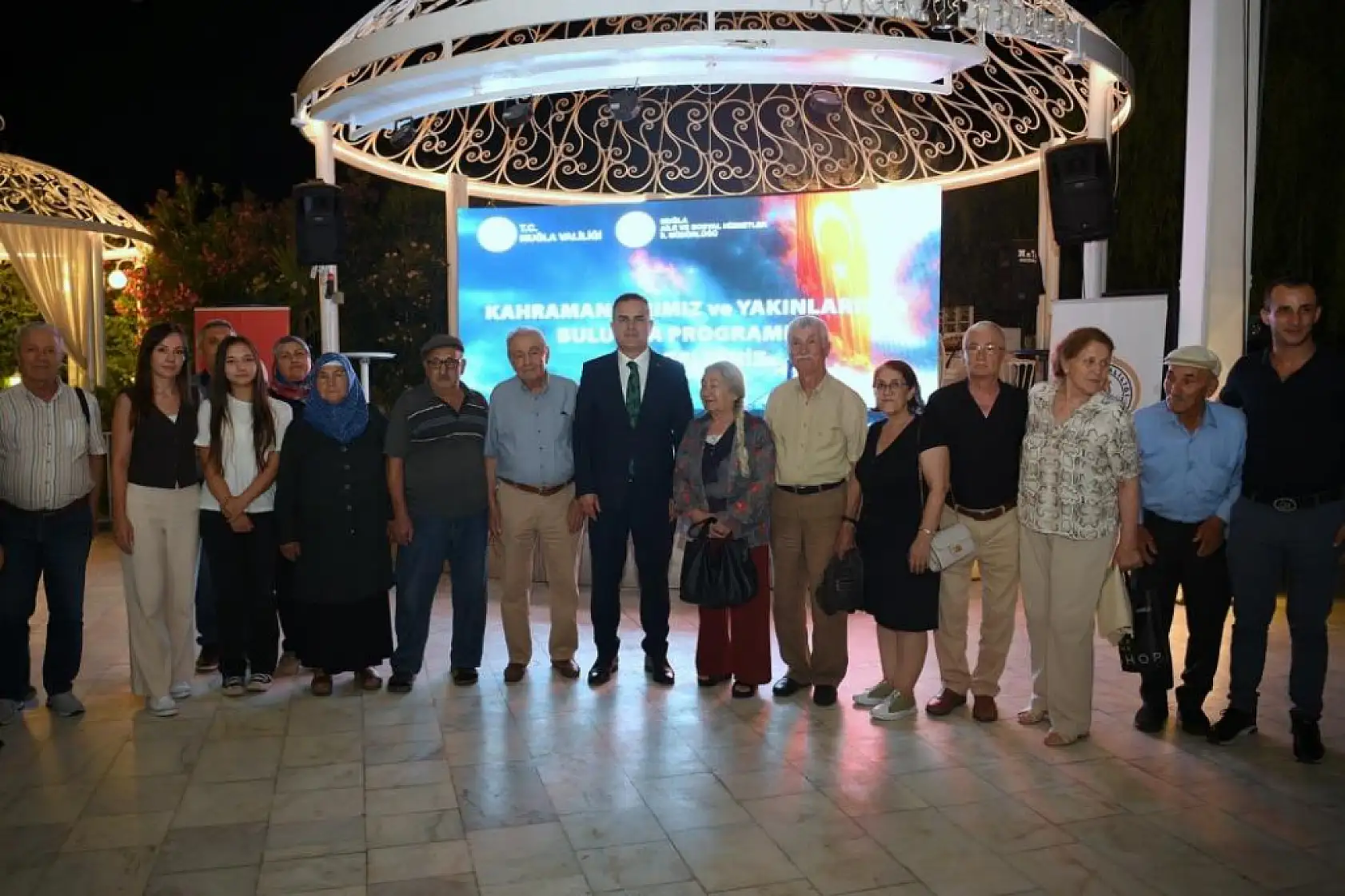 Vali Akbıyık, şehit yakınları ve gazilerle bir araya geldi