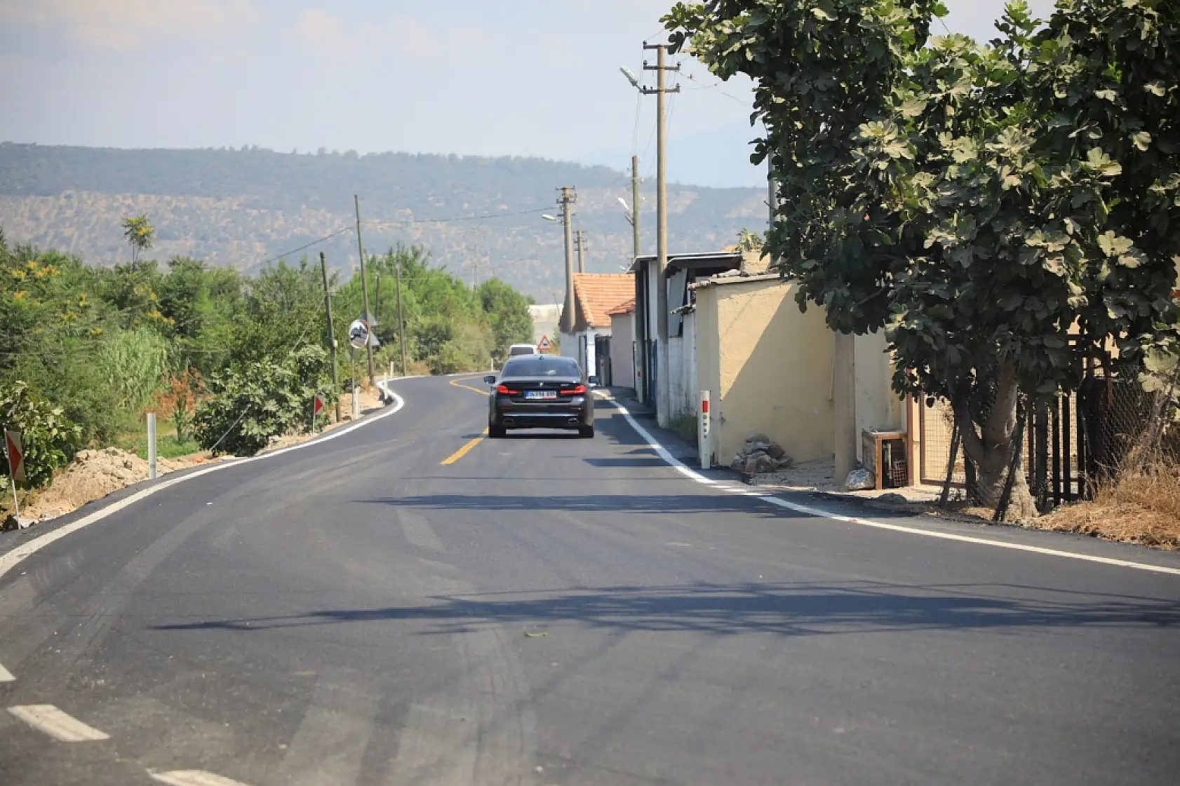 Milas'ta 80 milyonluk yol yatırımı tamamlandı
