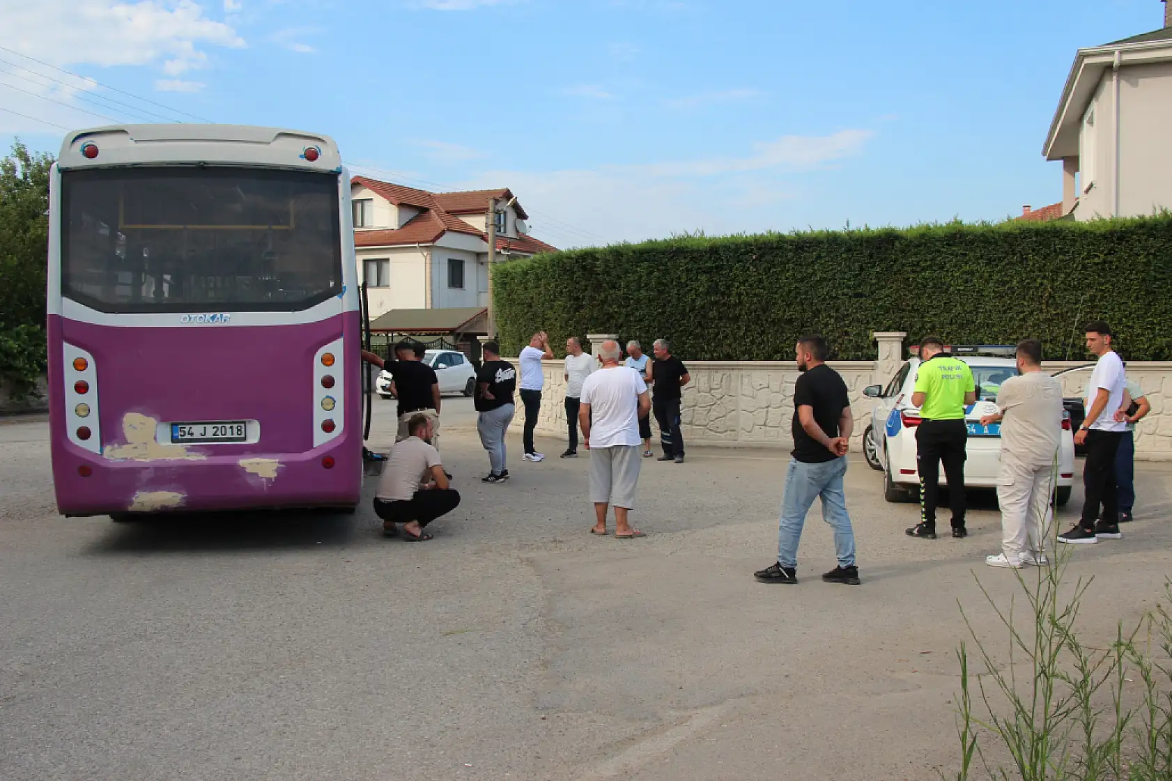 Bisikletiyle sokağa fırlayan çocuk otobüsün altında kaldı