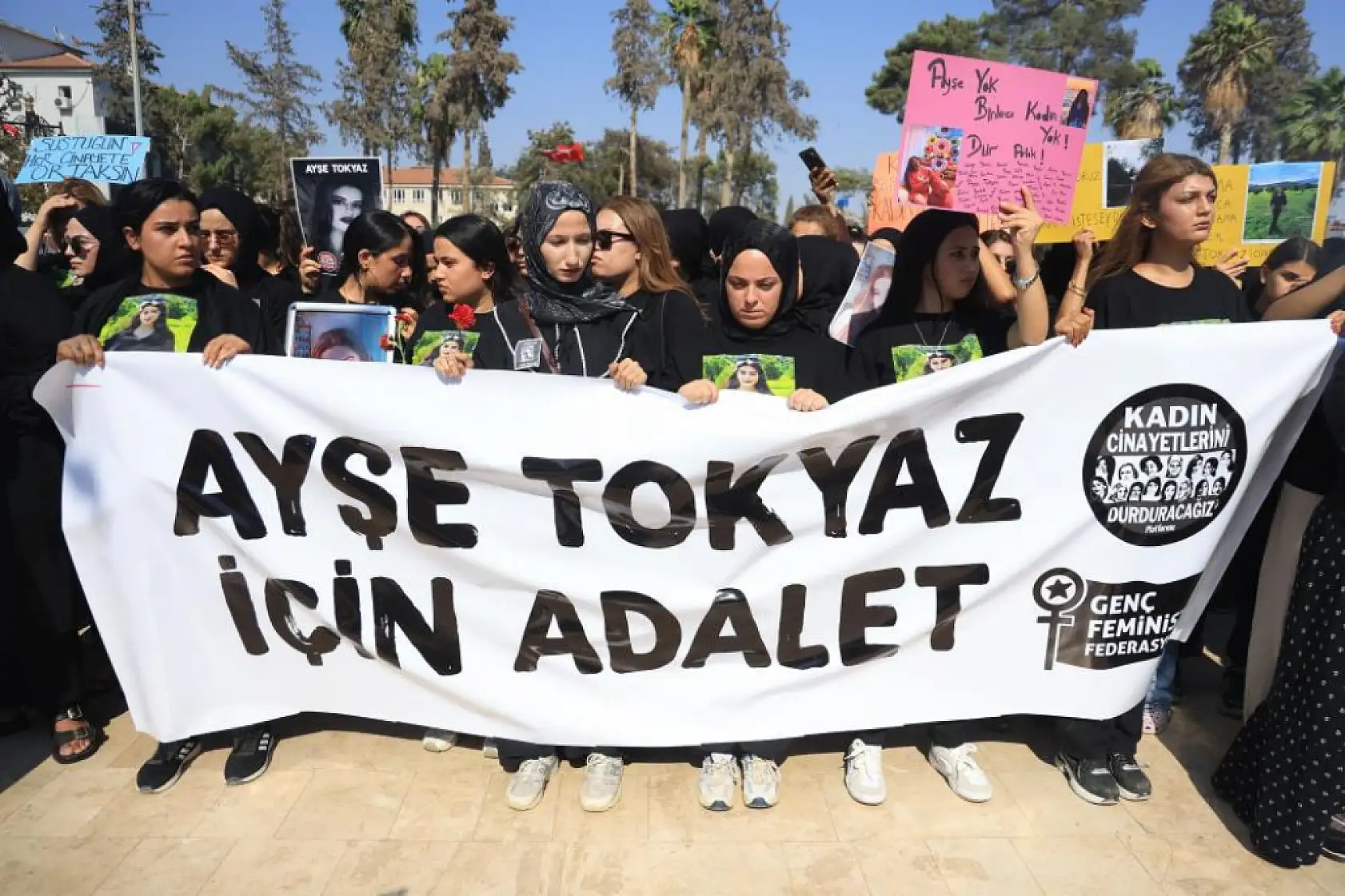 Evlilik vaadiyle kandırılıp öldürülen Ayşe Tokyaz'ın annesi ve ikiz kız kardeşinin feryadı yürekleri dağladı