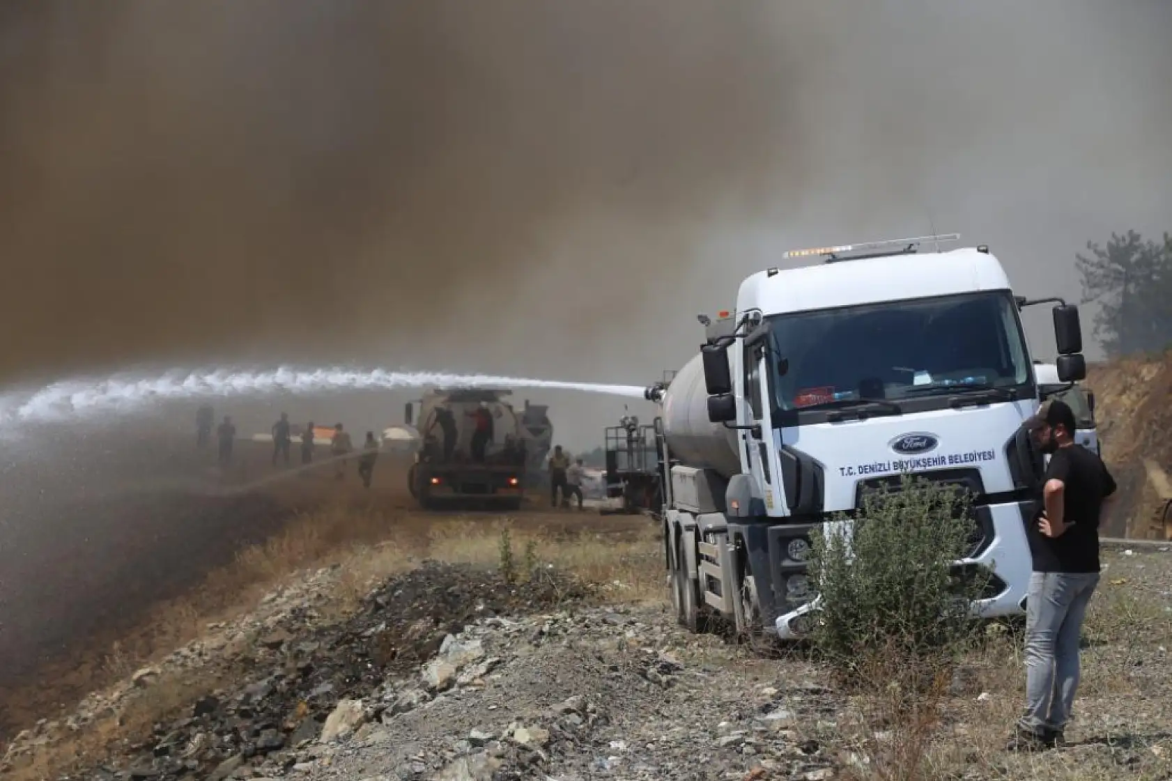 Bursa'da alevler tekrar yükseldi