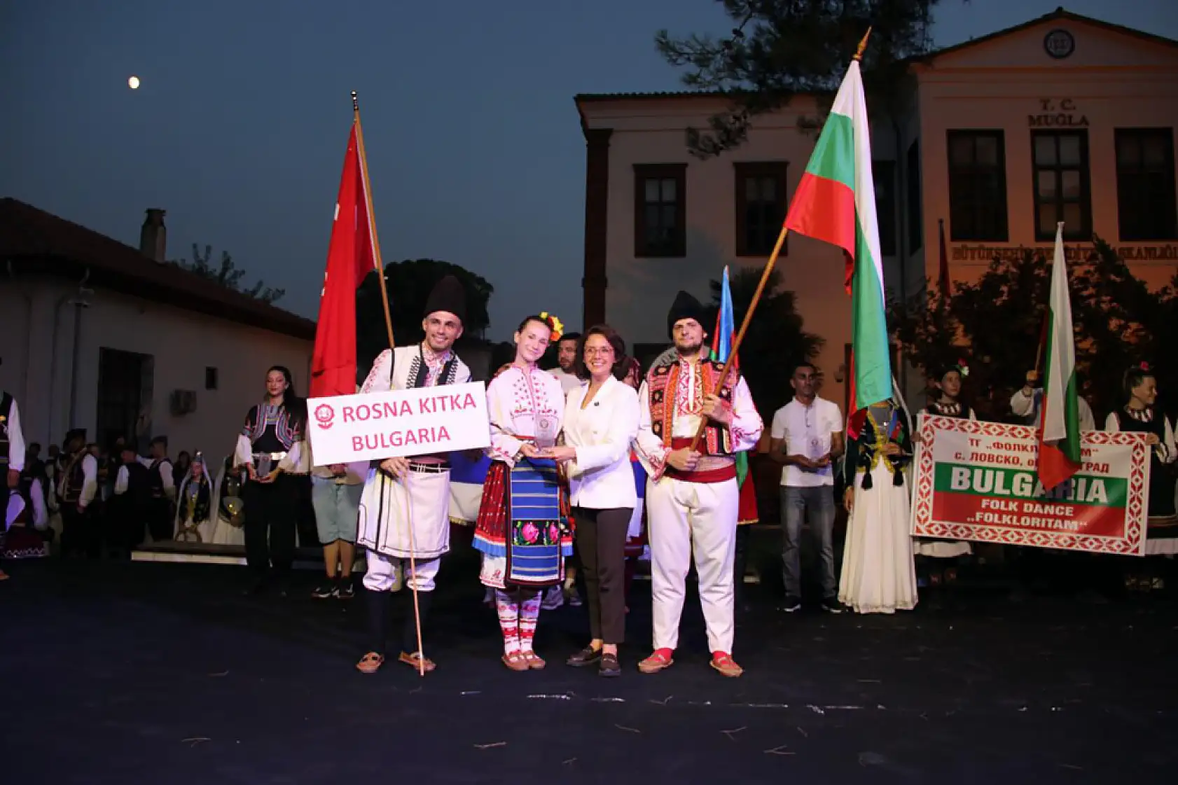 Menteşe 1. Uluslararası Halk Dansları Şenliği başladı