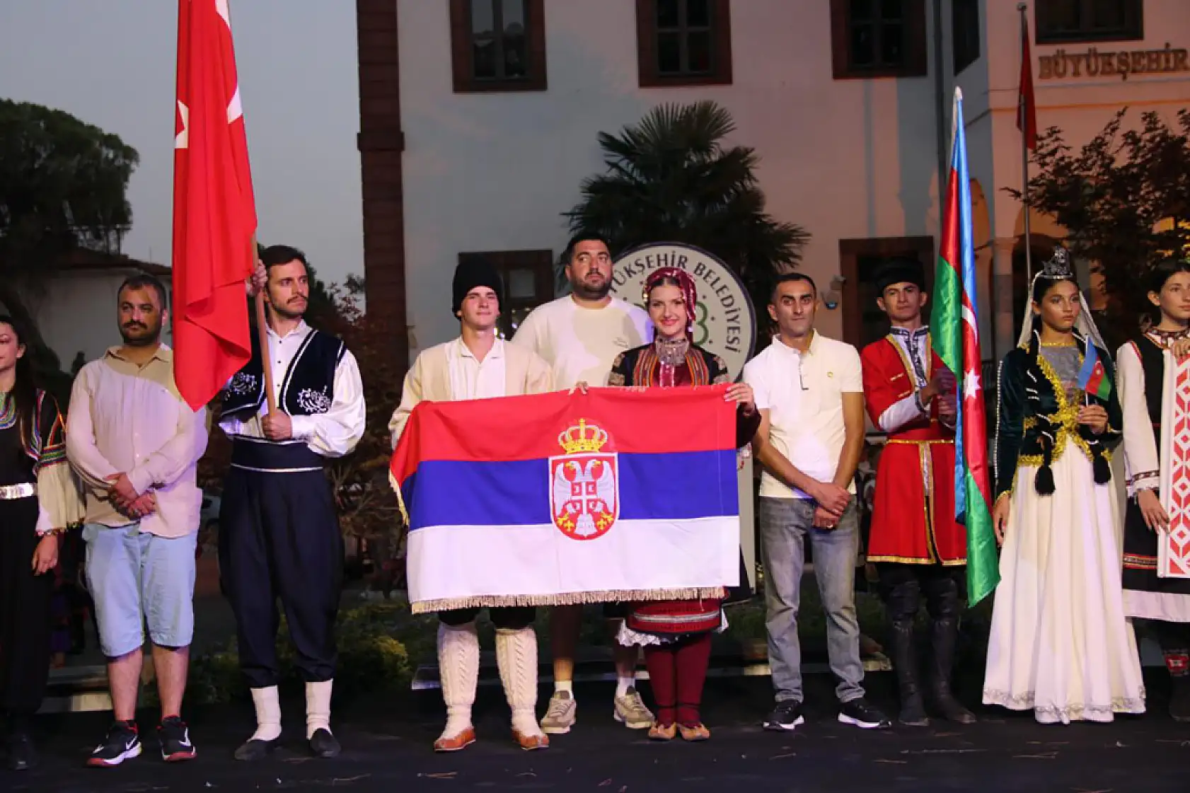 Menteşe 1. Uluslararası Halk Dansları Şenliği başladı