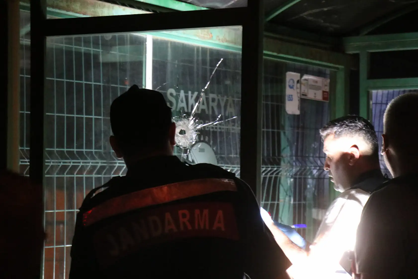 Kanlı gecede şoke eden detay: Firari olarak aranan şüpheli araç gasp ederek kaçmış