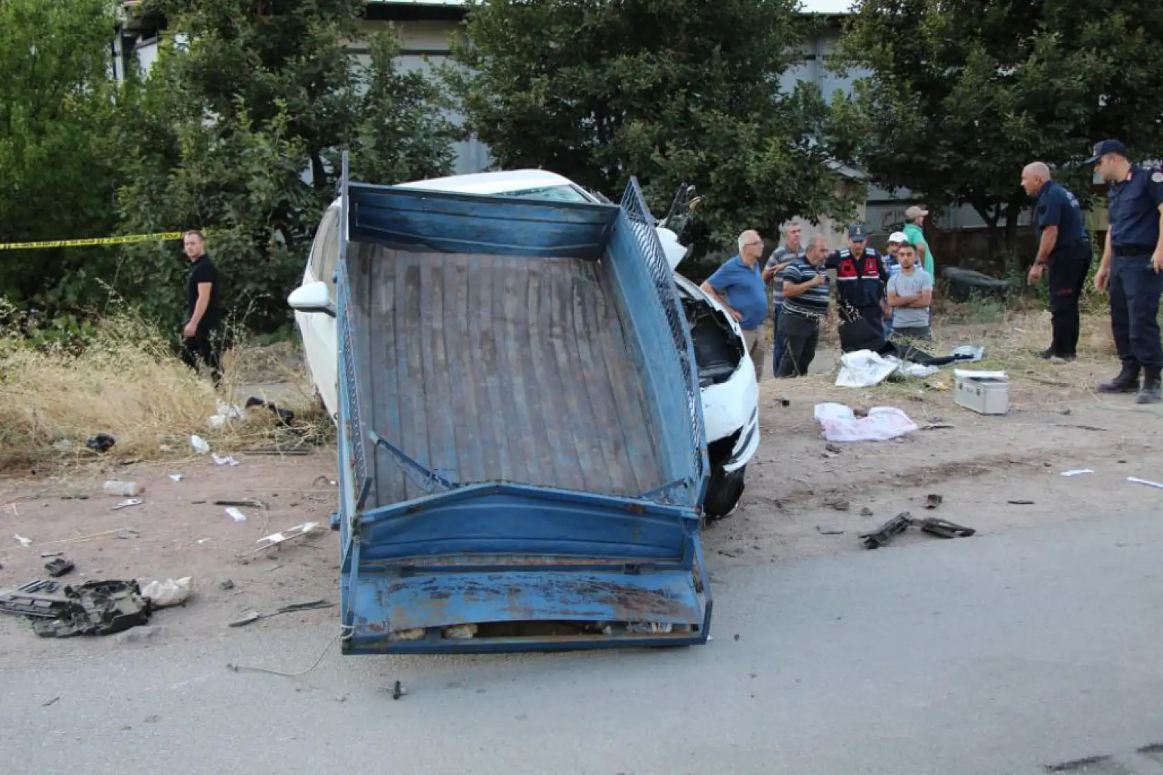 Otomobil patpatla çarpıştı: Anne ile oğlu hayatını kaybetti