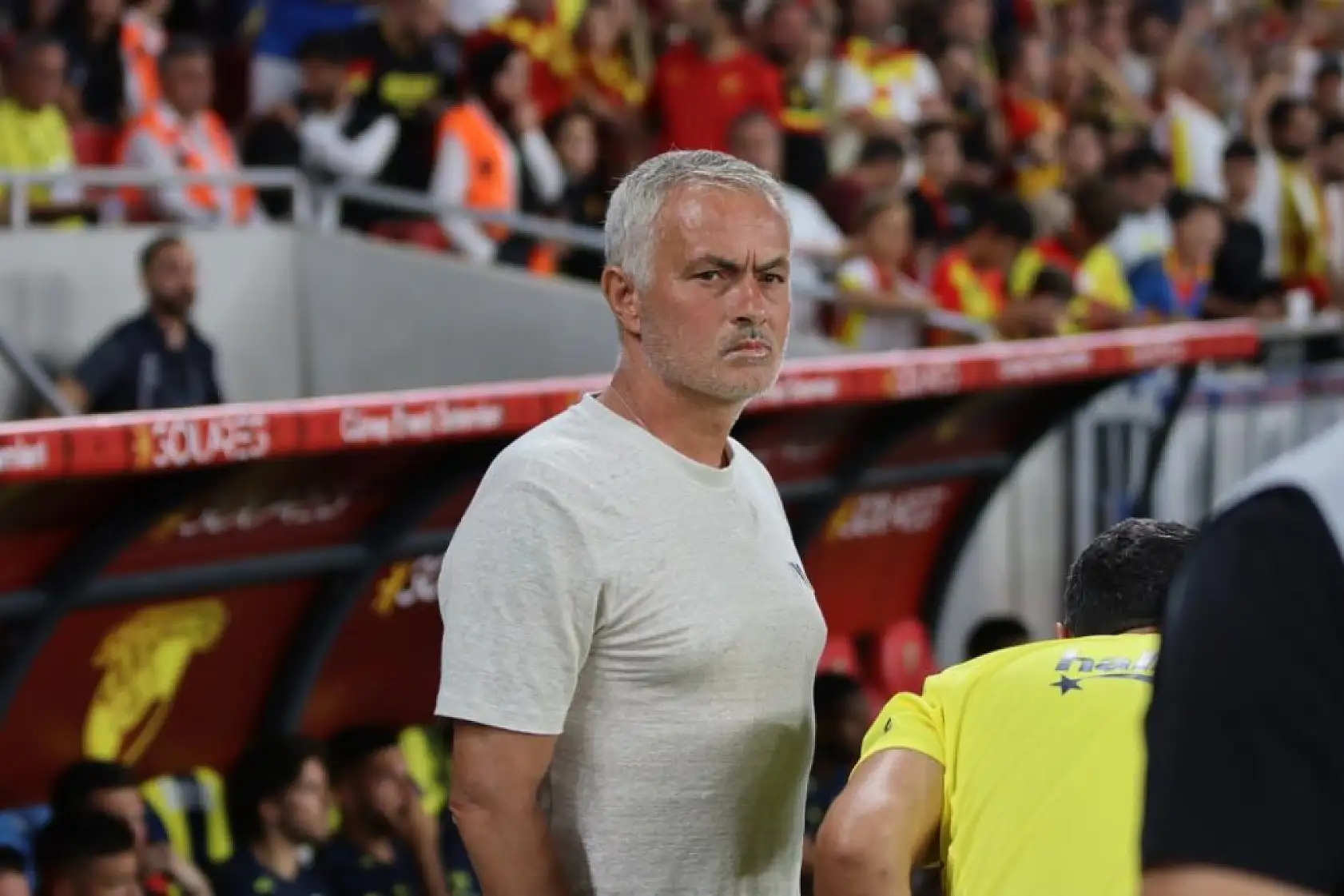 Fenerbahçe, ilk lig maçına İzmir'de çıkacak