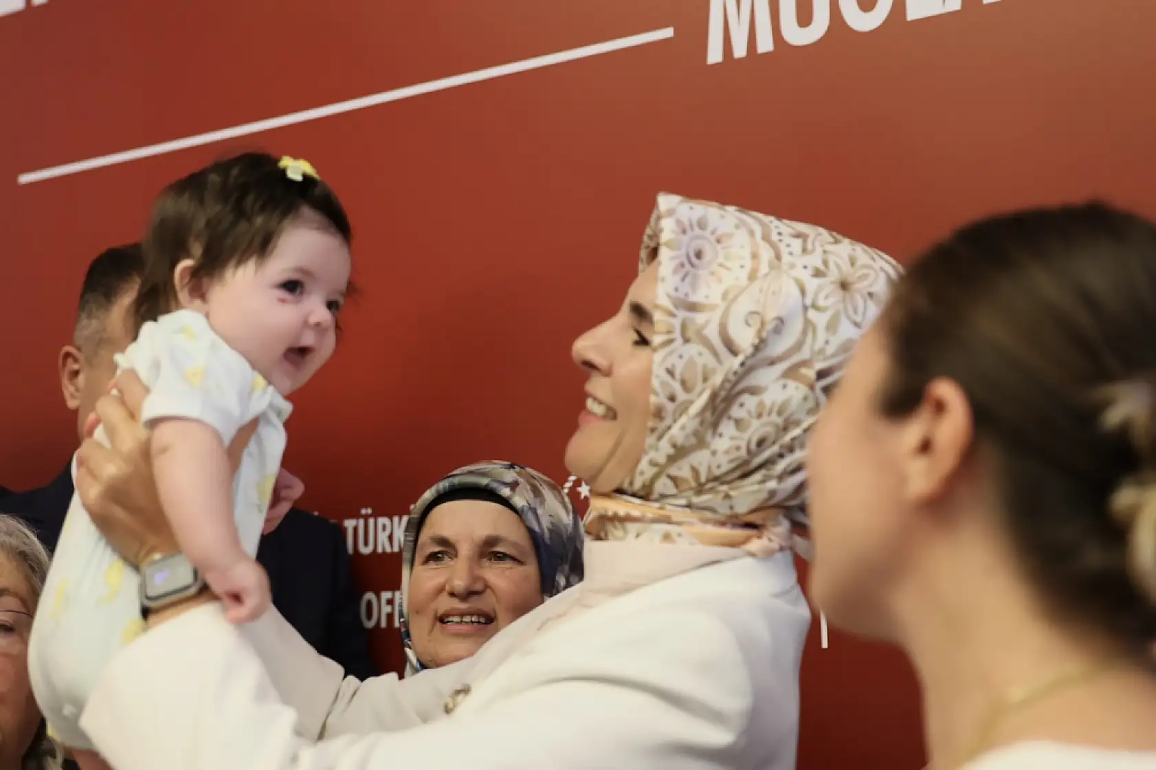 Bakan Göktaş Şehit yakınları ve gaziler ile bir araya geldi