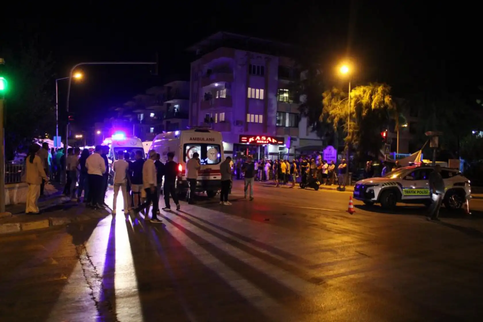 Aydın'da Feci Kaza: Minibüs ile Otomobil Çarpıştı, 11 Yaralı