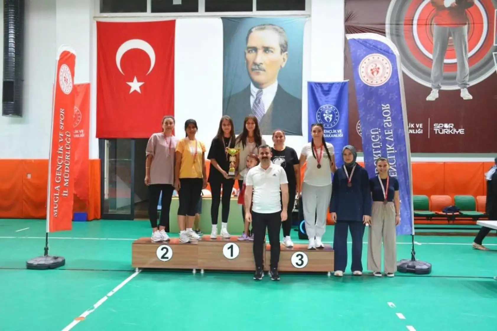 Köyceğiz'de Zafer Kupası Floor Curling turnuvası tamamlandı