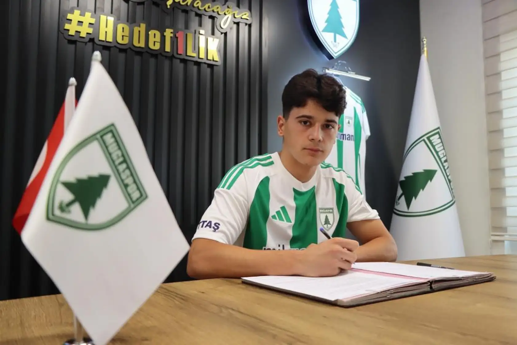 Muğlaspor'da altyapıdan A takıma Şimşek imza attı