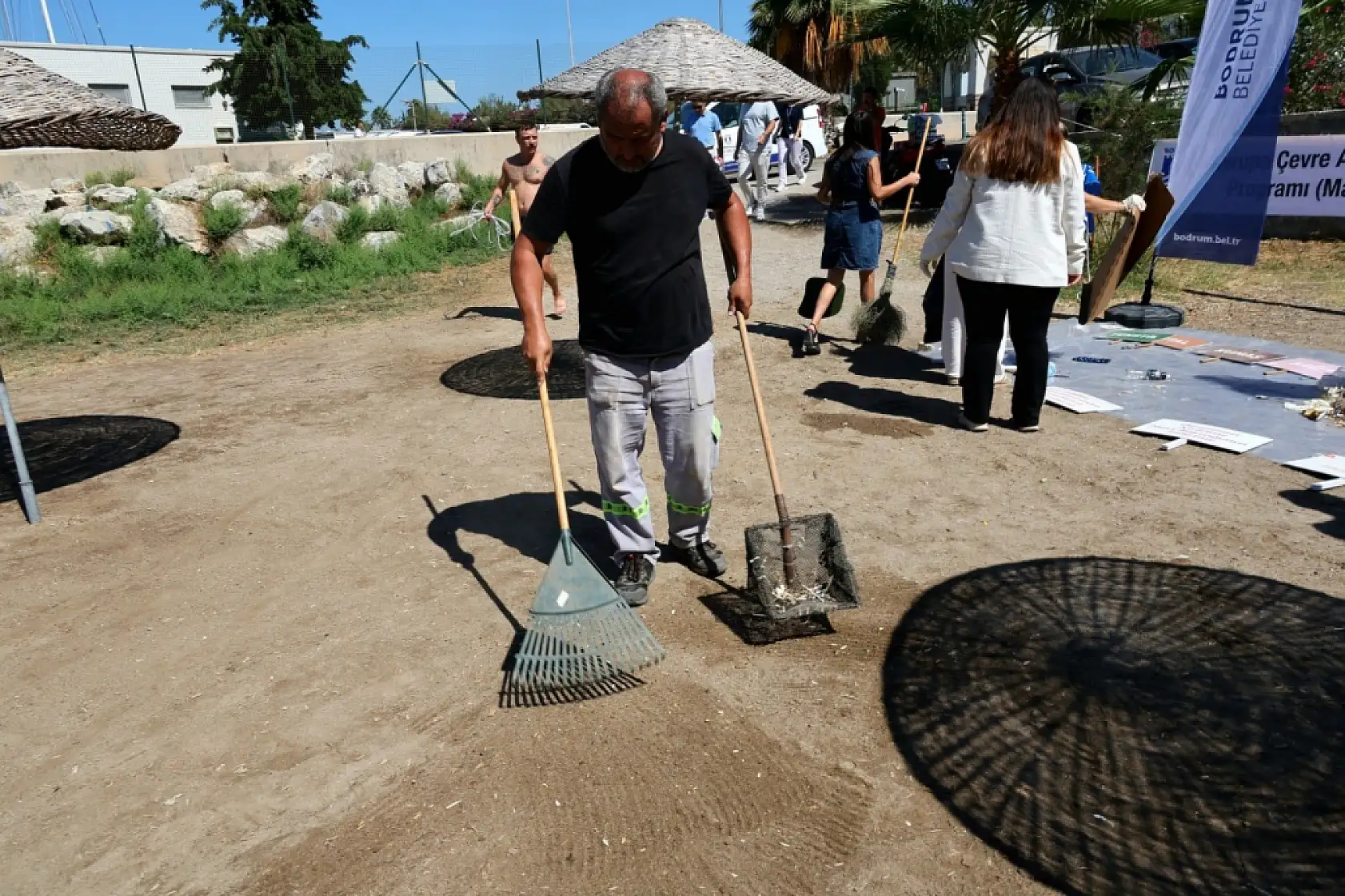 Deniz Çöpleri İzleme Programı Turgutreis'te devam etti