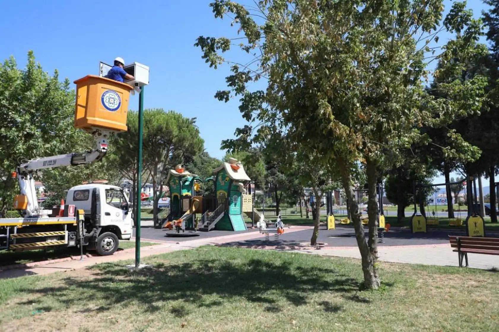 Büyükşehir'den parklara kameralı güvenlik ve ücretsiz internet