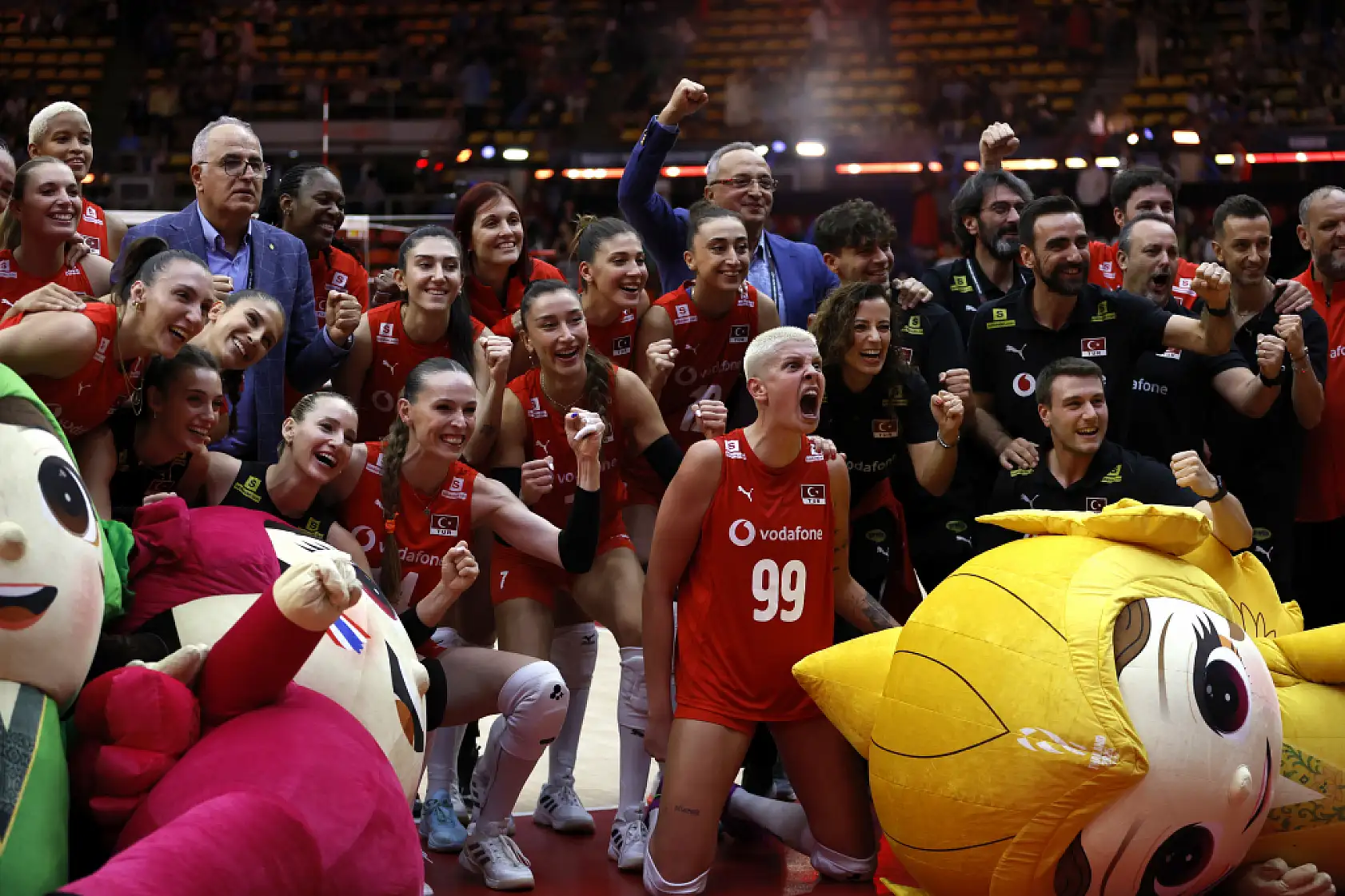 A Milli Kadın Voleybol Takımı final için sahada
