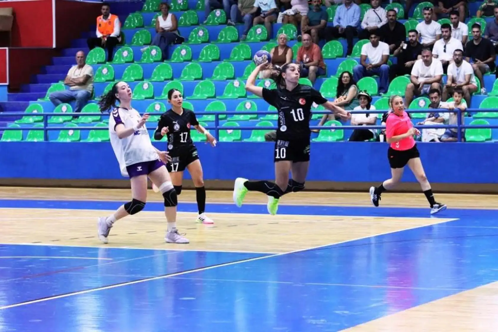 Yalıkavakspor ligdeki ikinci maçından da galip ayrıldı