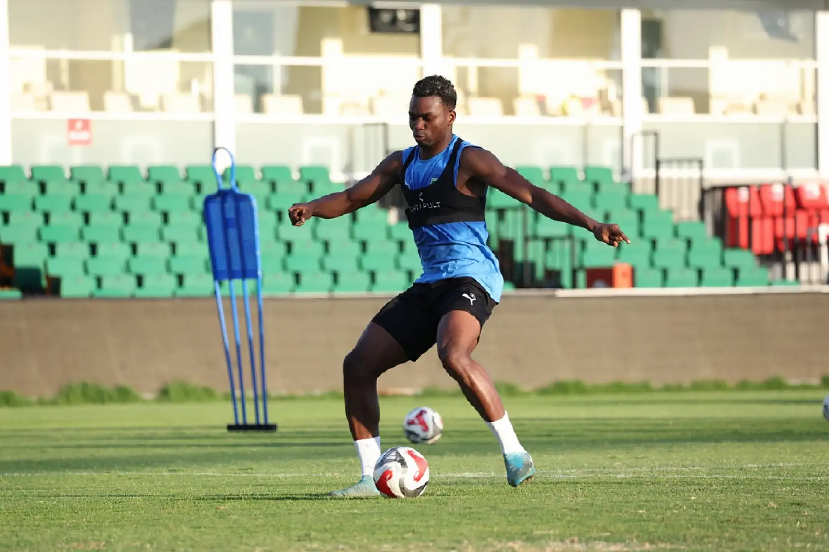 Burhan Eşer: 'Takım bütünlüğüne inanan bir oyun anlayışı istiyoruz'