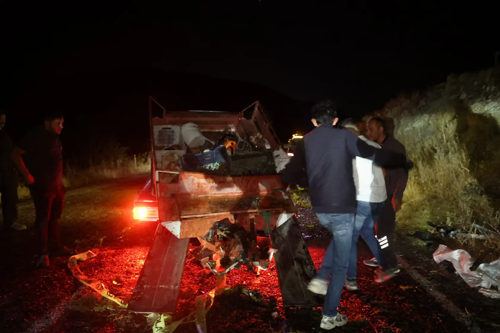 Tarım aracı ile otomobil çarpıştı: 1 ölü, 4 yaralı