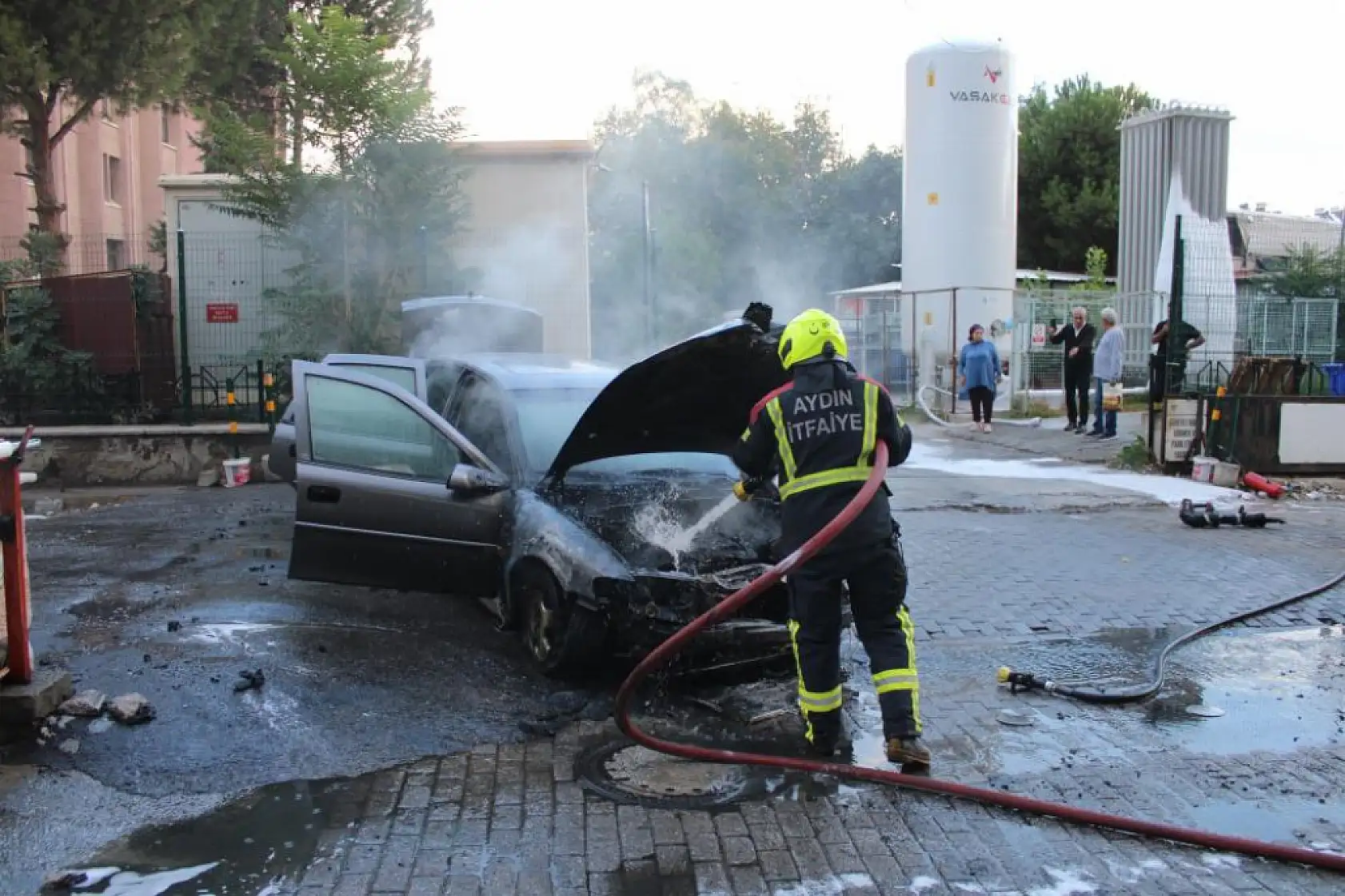 Faciadan dönüldü: Sıvı oksijen tankı dolumu sırasında yangın çıktı