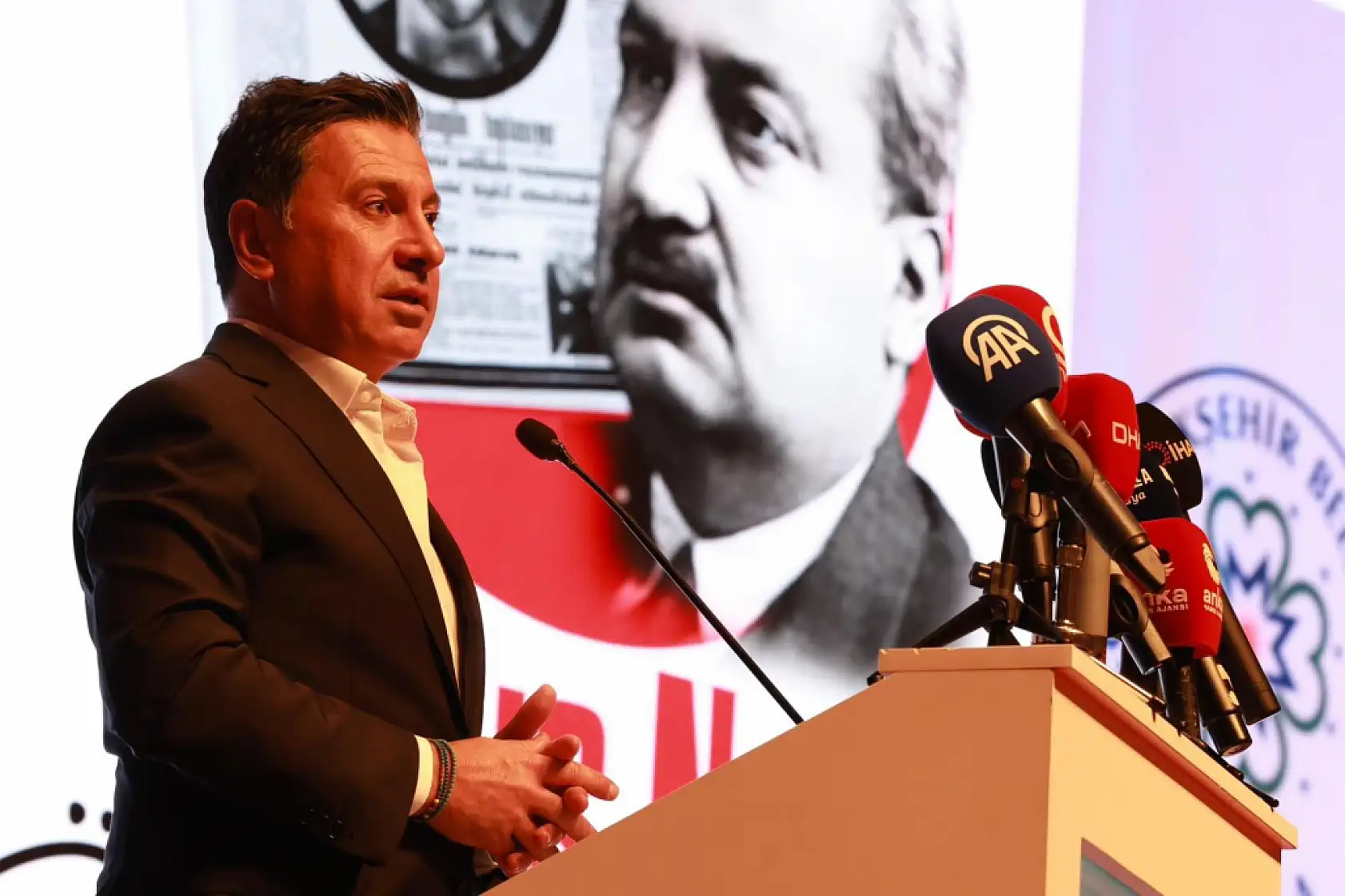 Muğla'da '80. Yunus Nadi Ödülleri' sahiplerini buldu