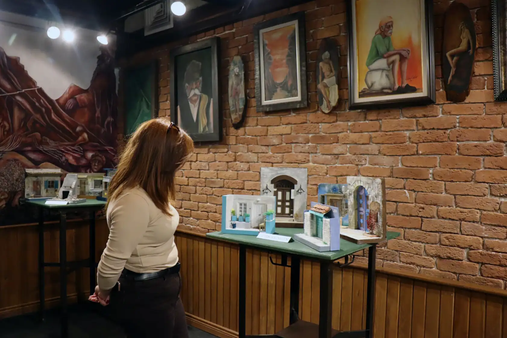 Menteşe'de 'Diorama' sergisi açıldı