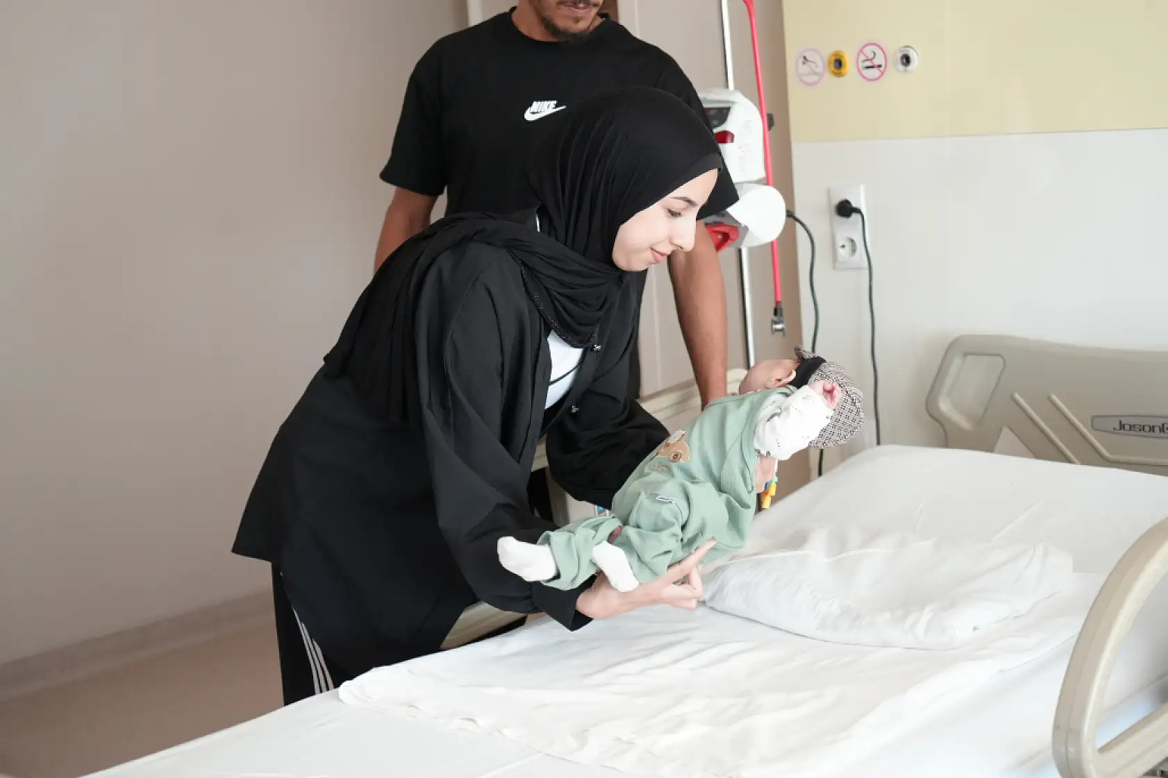Filistinli 10 aylık bebek nakille hayata tutundu