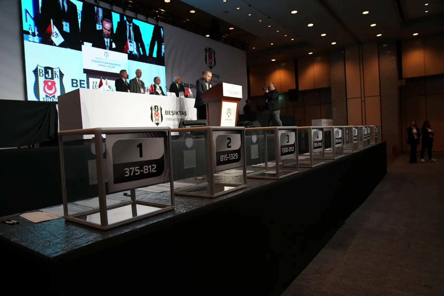 Beşiktaş'ta olağan divan kurulu başkanlık seçimi başladı